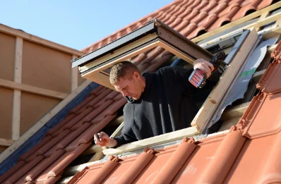 Pose de fenêtres de toit Velux au Rozier